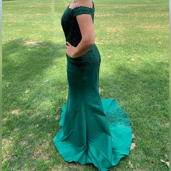 Morilee Madeline Gardner Emerald Green - Picture 10 of 11